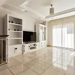 New Townhouse In El Duque Joyas *