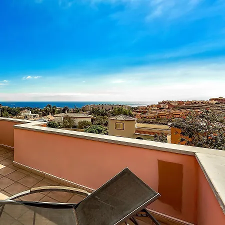 New Townhouse In El Duque Joyas Holiday home *